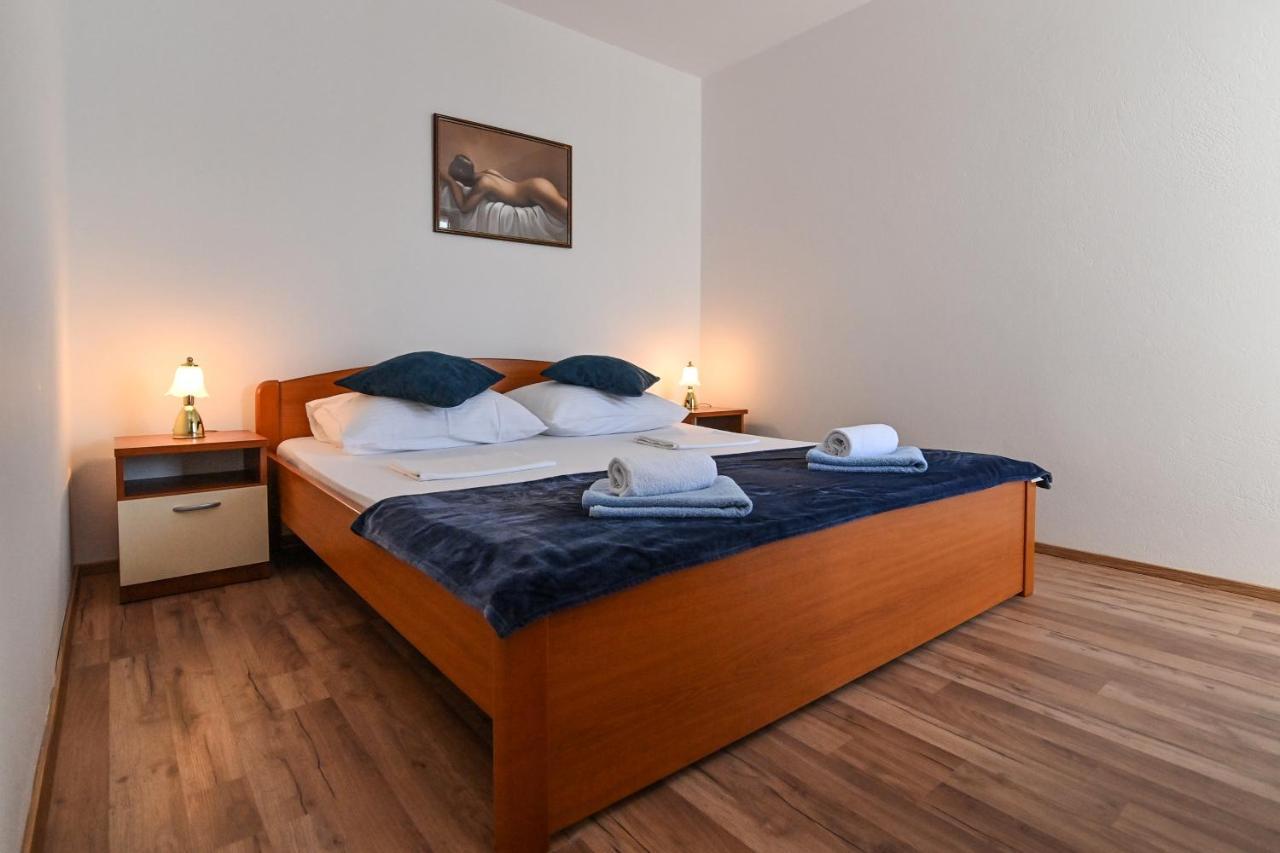 Rooms & Apartments Jadranka Baska  Exterior photo