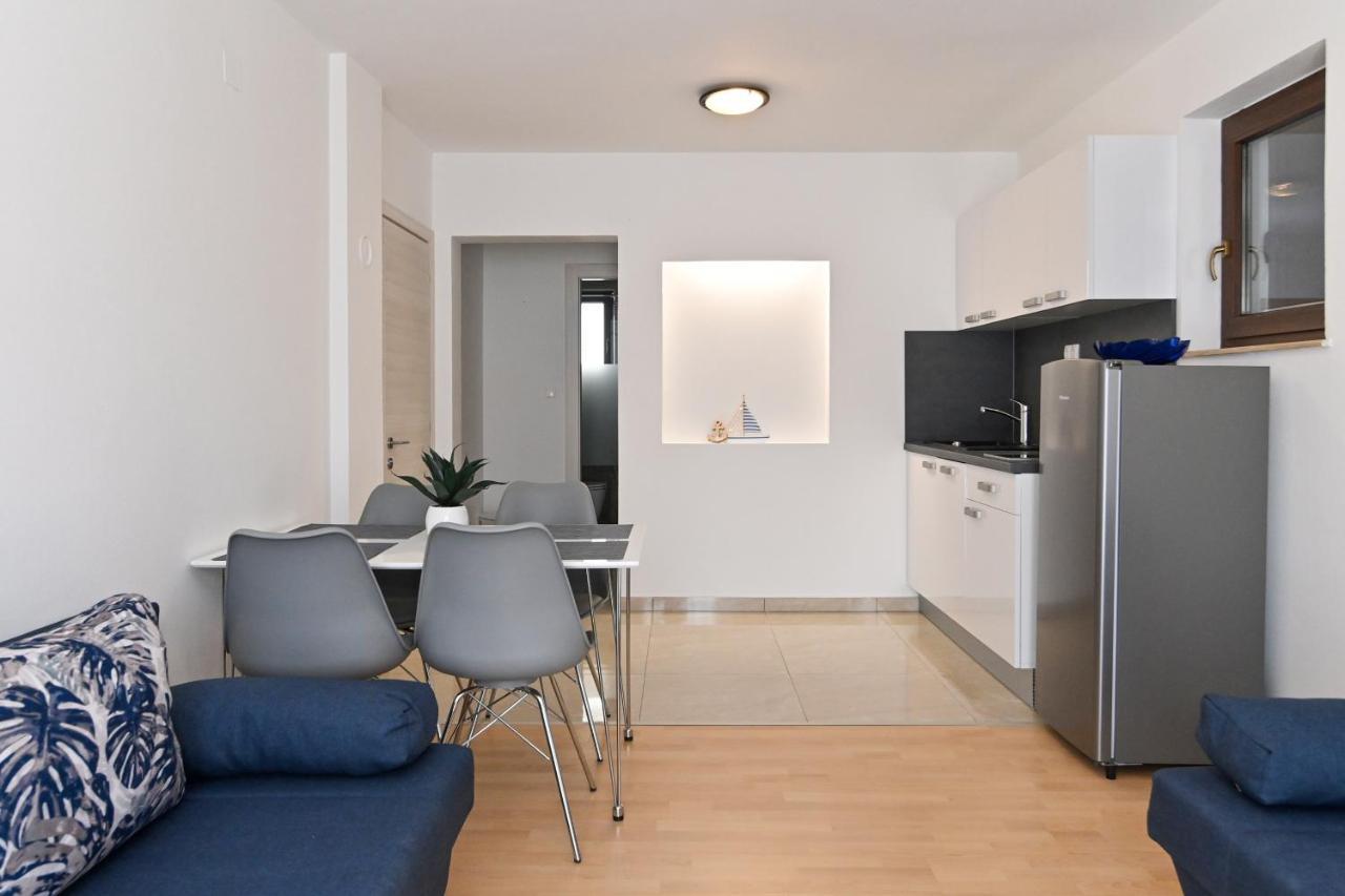Rooms & Apartments Jadranka Baska  Exterior photo